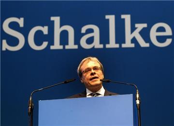 Peter Peters, Finanzvorstand des FC Schalke 04: "Das Wichtigste ist, dass wir für unsere Fans, Sponsoren und Banken ein zuverlässiger Partner sind und bleiben."