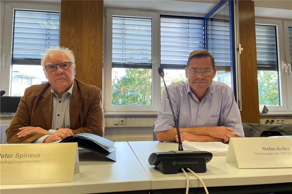 Antrag sorgt für Eklat in Huckarder BV: Grüne werfen SPD „Tabubruch“ vor Bezirksbürgermeister Peter Spineux (CDU) und sein Stellvertreter in der BV Huckarde im Oktober 2022