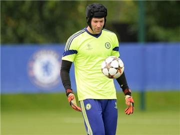 Petr Cech denkt über eine Abschied aus London nach. Foto: Facundo Arrizabalaga
