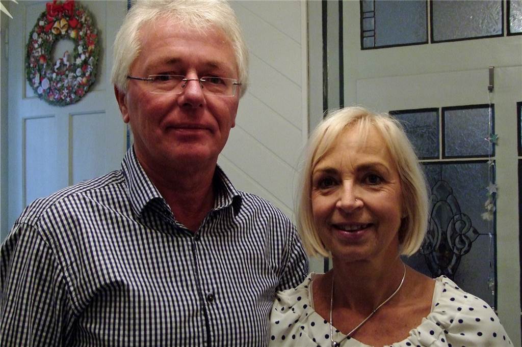 Arzt aus Dortmund freut sich über große Spende aus Unna für sein Krankenhaus in Ghana Petra Griewel und ihr Mann Hans-Georg helfen dem Dortmunder Arzt Dr. Samuel Okae seit mehreren Jahren dabei, ein Krankenhaus in Ghana zu bauen.