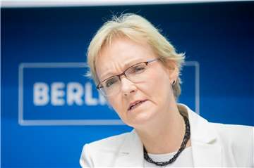 Petra Michaelis, bisherige Berliner Landeswahlleiterin, stellt nach zahlreichen Pannen bei der Wahl am vergangenen Sonntag ihr Amt zur Verfügung.