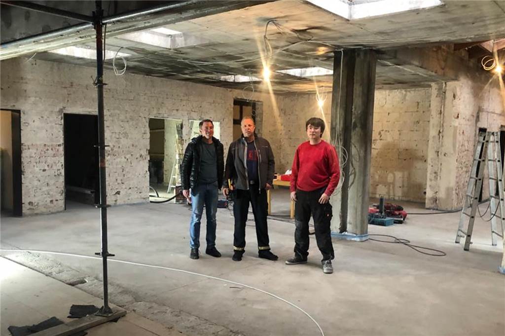 Nach dem Brand: Kirche in Castrop-Rauxel bleibt länger Renovierungsfall Im Foyer der Erlöserkirche wird renoviert.