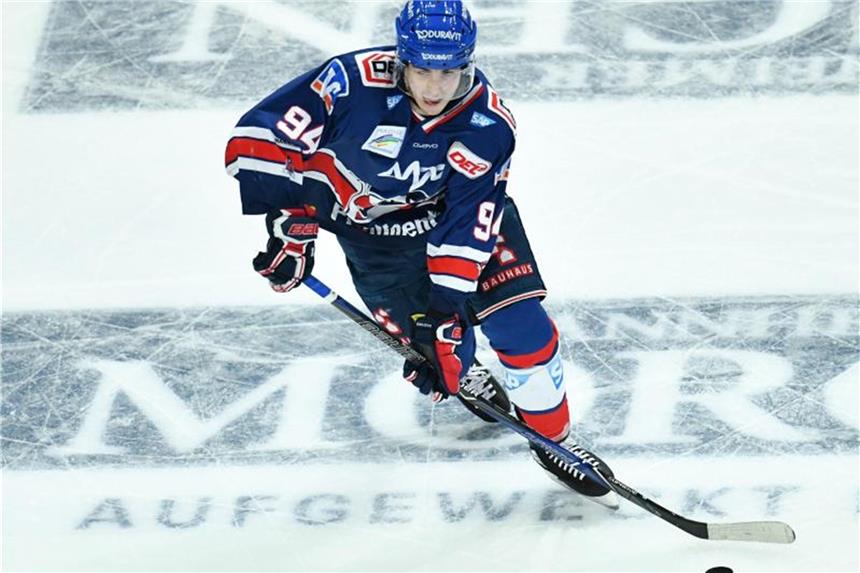 Mannheim verlängert Verträge mit Hungerecker und Kolarik Phil Hungerecker verlängerte seinen Vertrag bei Adler Mannheim bis 2020. Foto: Uwe Anspach