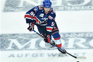 Phil Hungerecker verlängerte seinen Vertrag bei Adler Mannheim bis 2020. Foto: Uwe Anspach