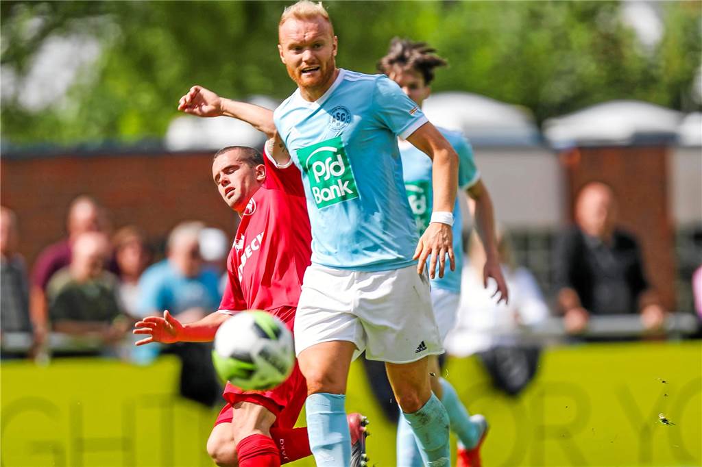 Jetzt kommt es raus: Ein ASC-Spieler hat auf dem Bierdeckel verlängert Philipp Rosenkranz hat auf einem Bierdeckel verlängert.