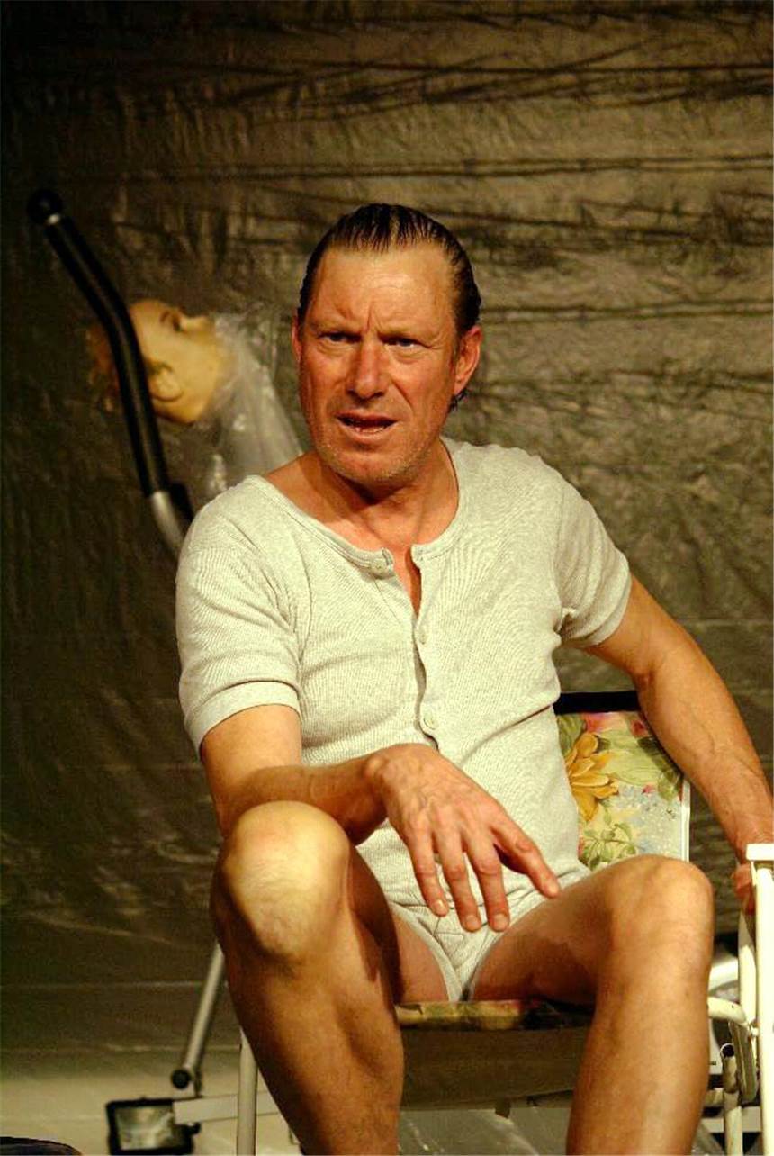 Macht und Sex im alten Rom Philosoph in Unterwäsche: Hartmut Lange als Seneca.