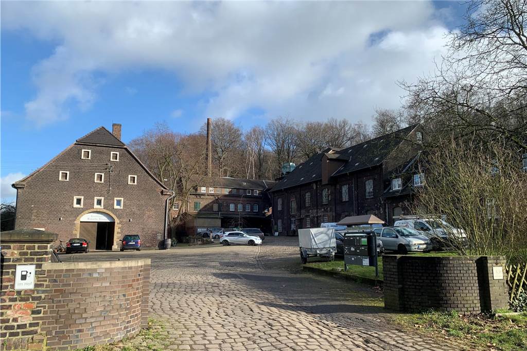 Zu sehen ist der Hof Schulte-Rauxel an der Rieperbergstraße 98 in Castrop-Rauxel.