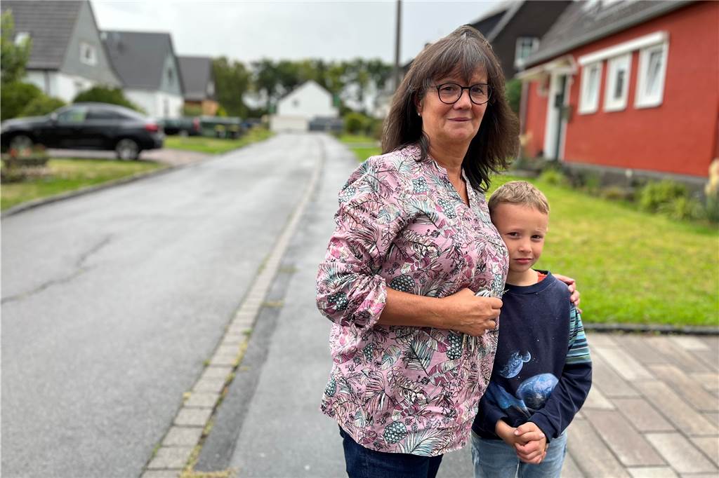 Top-Ten-Artikel 2022: Diese Geschichten haben die meisten interessiert Pilar Wulff machte sich wegen rasender Autos durch die freie Straße Sorgen um ihren Enkel .