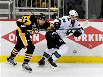 Pittsburghs Tom Kühnhackl gewann als dritter Deutscher den Stanley Cup. Foto: Eric Canha