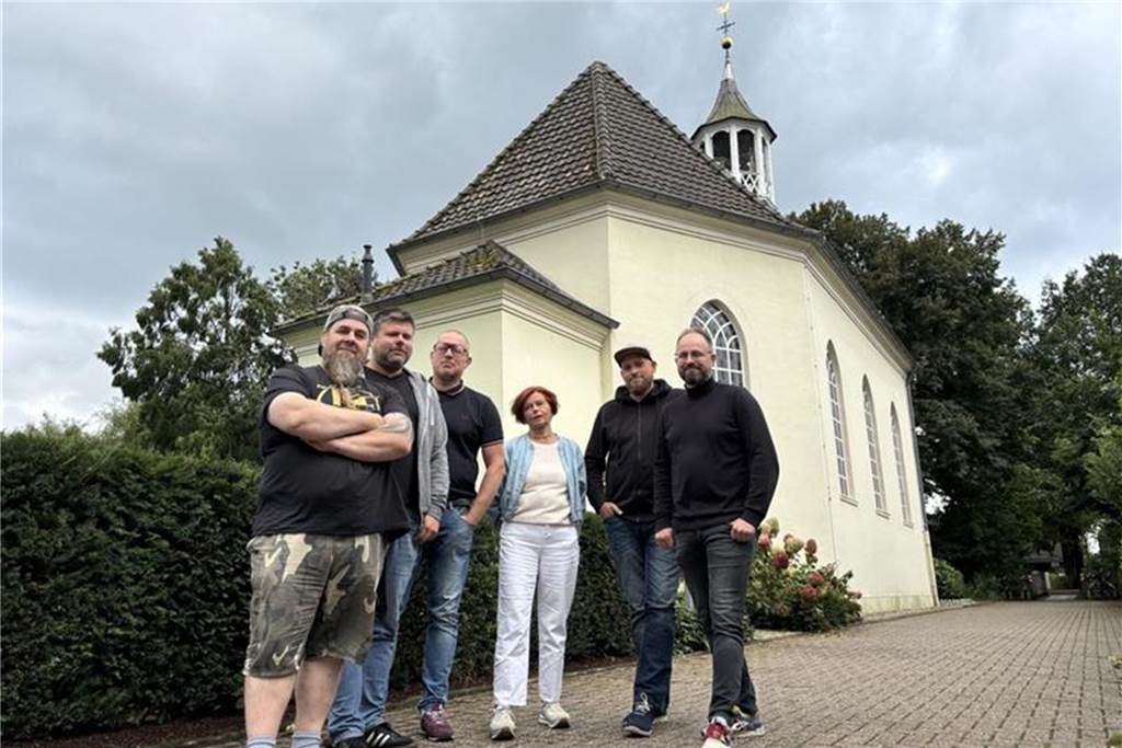 Volles Programm in Oeding: Von Mai-Meile bis Grenzland-Pokalwettstreit Planen am 26. und 27. April 2025 ein Großevent in Oeding (v.l.): Markus Beyer (Hauptorganisator des Mittelaltermarktes Oeding), Philipp Ellers (Südlohner Marketing-, Informations- und Touristikverein „SOMIT“), Theo Pass (Organisator Burg Bulli-Treff), Ursula Hopps (Ev. Kirchengemeinde Oeding-Vreden-Stadtlohn), Julian Effkemann (Organisator Bulli Burg-Treff) und Matthias Lüke (Ordnungsamtsleiter der Gemeinde Südlohn).