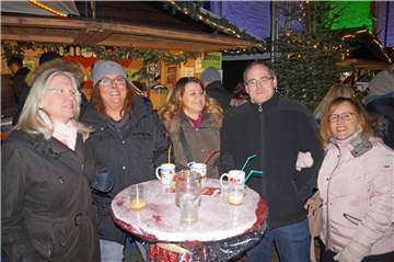 Plastik-Strohhalme in Gläsern: Dieses Bild, aufgenommen auf dem Weihnachtsmarkt 2018, soll der Vergangenheit angehören. Der Werner Weihnachtsmarkt soll Stück für Stück umweltfreundlicher werden. Dazu zählt auch der Verzicht auf Einweg- und Plastikgeschirr.