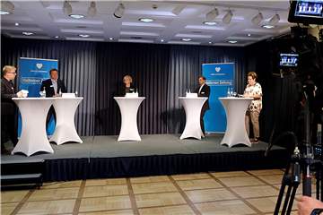Podiumsdiskussion mit den Bürgermeister-Kandidaten im Alten Rathaus Haltern