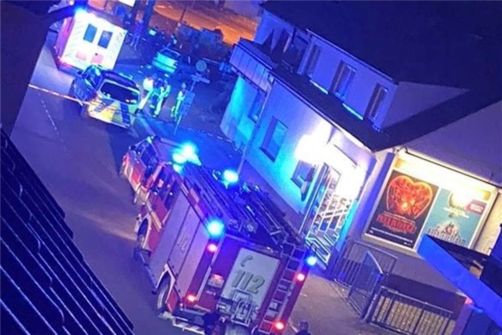 Polizei nimmt Mann (26) nach Messerstecherei in Westerfilde fest Polizei, Feuerwehr und Rettungswagen tauchten mit ihren Blaulichtern den Stadtteil Westerfilde in ein spezielles Licht. Hier klärten sie eine Messerstecherei.