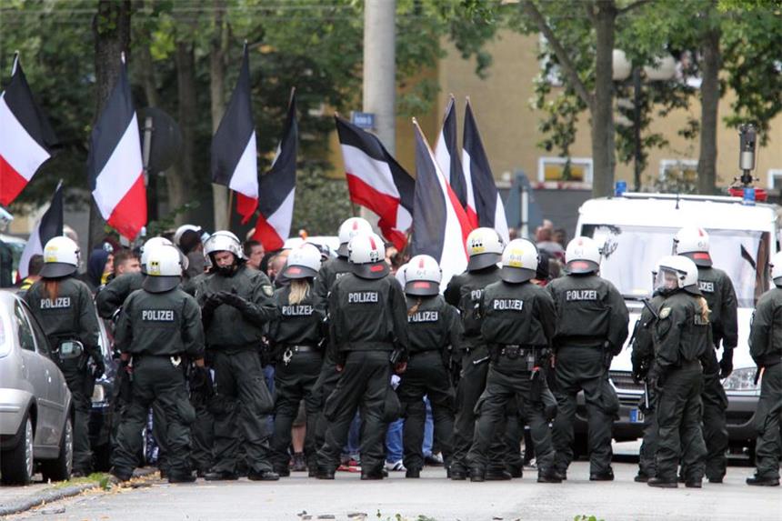 Polizeieinsatz wegen einer Nazi-Demonstration in Dortmund.