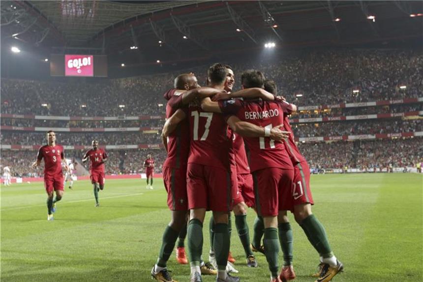 Portugal jubelt über den 2:0-Erfolg gegen die Schweiz. Foto: Armando Franca