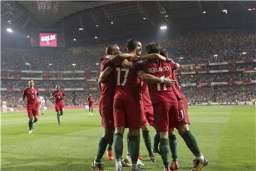 Portugal jubelt über den 2:0-Erfolg gegen die Schweiz. Foto: Armando Franca