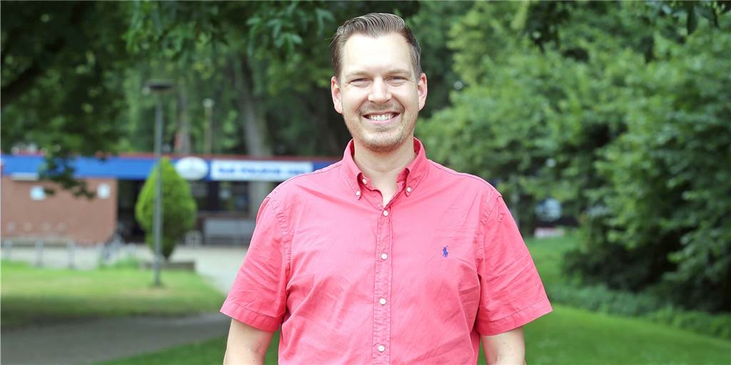 Zum Pfeifen kommt er kaum noch - Steffen Schröder vor erster Saison als Schiedsrichter-Chef Steffen Schröder ist seit Ende April Vorsitzender des Kreisschiedsrichter-Ausschusses.
