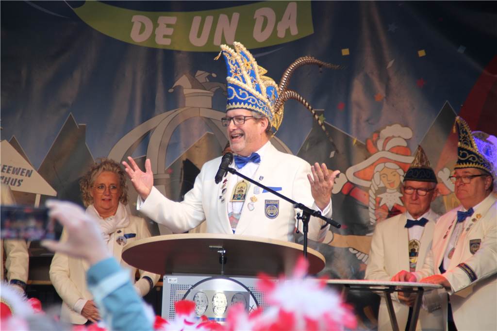 Präsident Hagen Ebert begrüßte die anwesenden Gäste.
