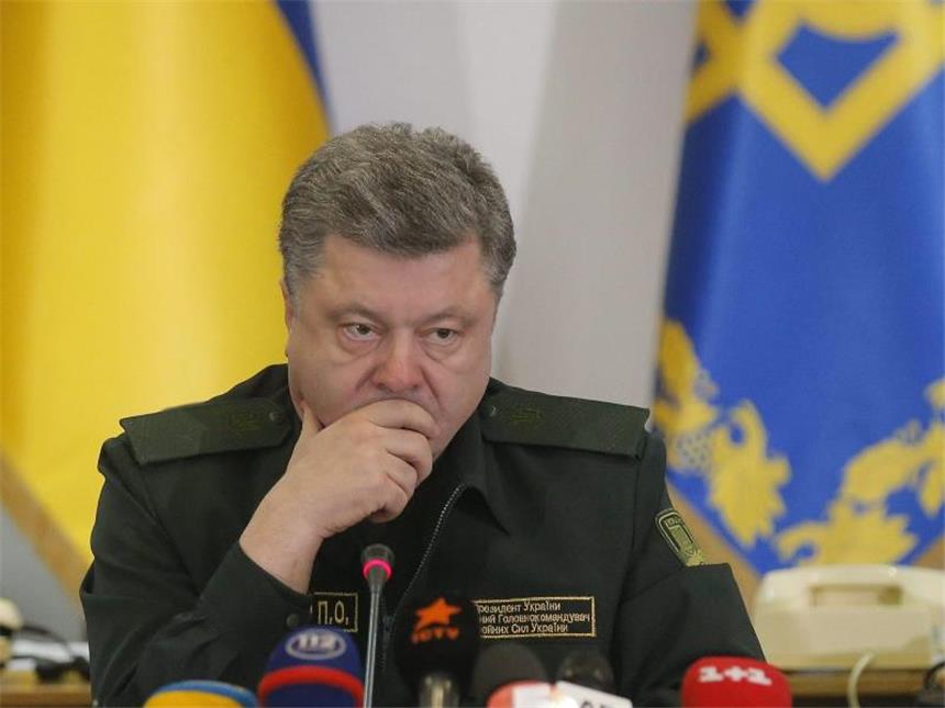 Waffenruhe im Kriegsgebiet Ostukraine hält weitgehend Präsident Poroschenko während einer Pressekonferenz in Kiew zur aktuellen Waffenruhe. Foto: Sergey Dolzhenko