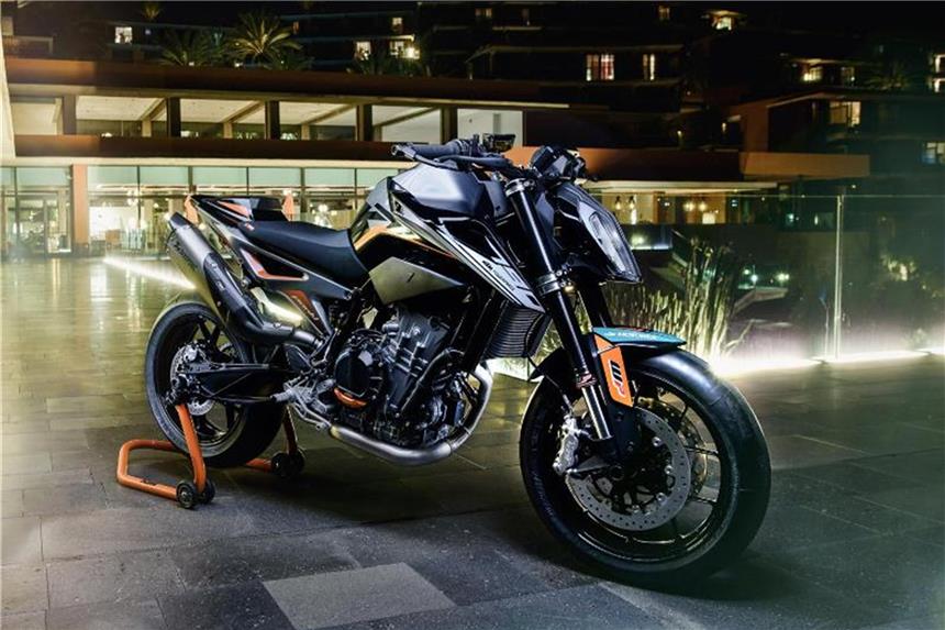KTM bringt neues Naked Bike 790 Duke Premiere für KTM: In der 77 kW/105 PS starken 790 Duke arbeitet der erste Reihenzweizylinder des österreichischen Herstellers. Foto: KTM