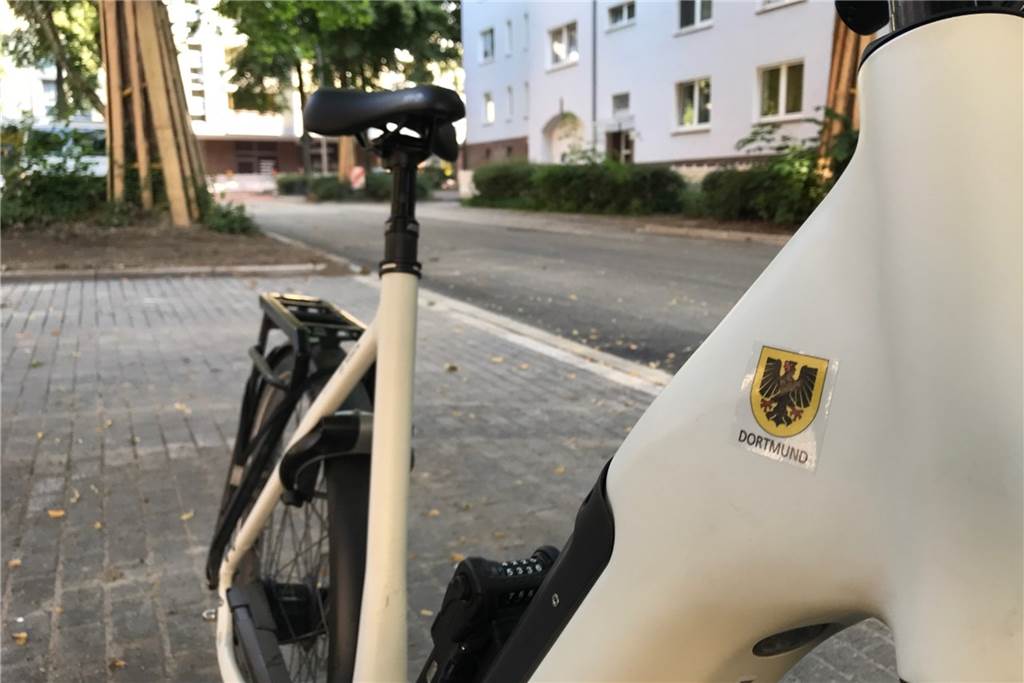 Schnellweg für Radfahrer durch Dortmund: Wie gut ist er tatsächlich? Prestige-Projekt für die Stadt Dortmund: Der nächste kleine Teil des RS1 zwischen Sonnenplatz und Neuer Graben ist eigentlich schon fertig, aber wartete am Freitag noch auf die Freigabe.