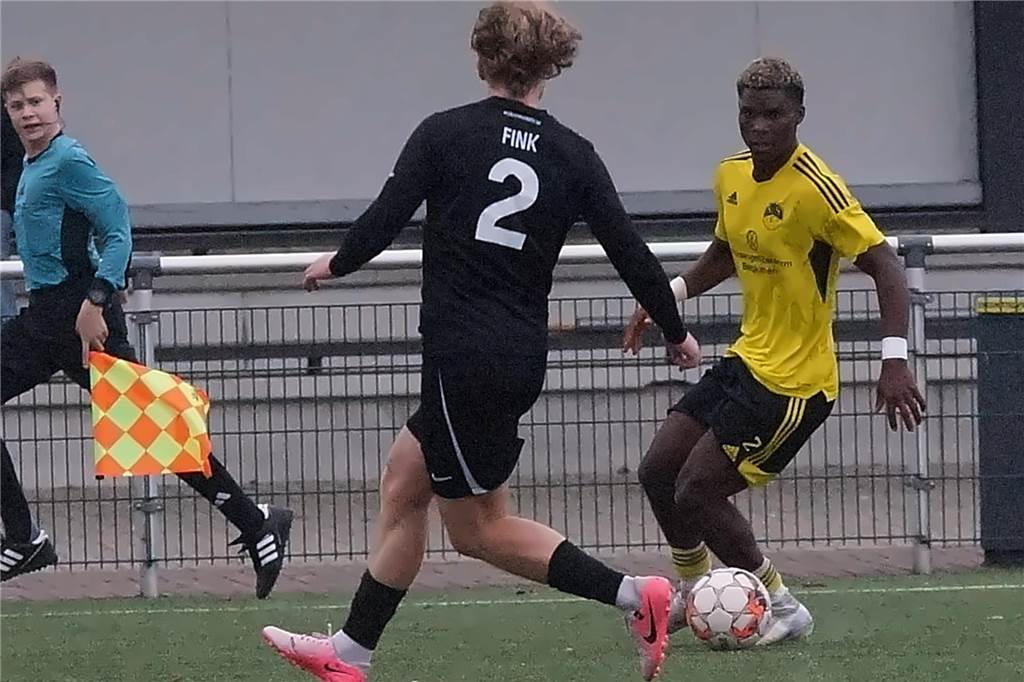 SF Nette verstärken sich gleich doppelt: Einer kommt von Westfalia, einer aus der Westfalenliga Prince Junior Kofane Aristophane