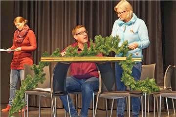 Proben-Szene für das neue Stück der Laienspielschar Herbern "Jens Petersen kriggt Besök". Premiere ist am 1. Januar 2022.
