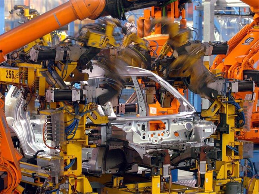 Auch Opel bietet jetzt eine Diesel-Prämie Produktion im Kölner Ford-Werk: Der Autobauer steht im Verdacht, eine illegalen Abgastechnik eingesetzt zu haben. Foto: Oliver Berg