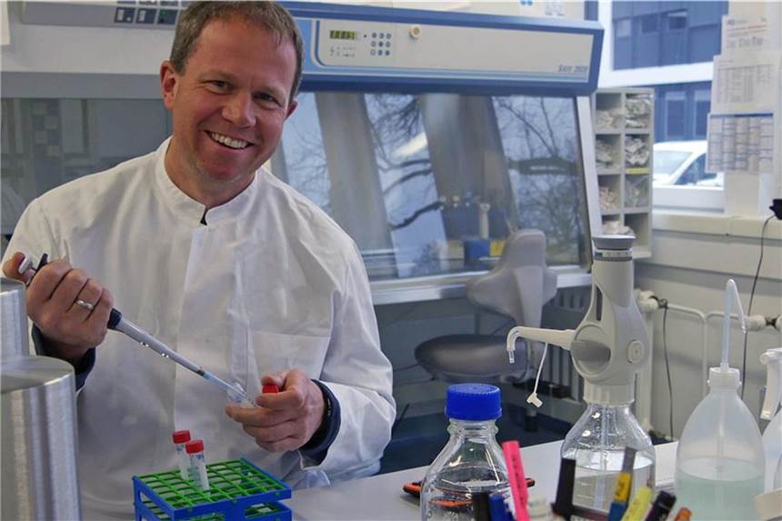 Live-Talk zum Thema „Rettung oder Risiko: Wie sicher ist das Impfen?“ Prof. Dr. Carsten Watzl, Generalsekretär der Deutschen Gesellschaft für Immunologie, ist einer unserer Experten beim Live-Talk zum Thema Impfen am Freitag (5. März) ab 18.30 Uhr.