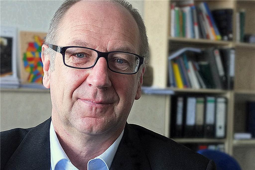 So schätzt ein Politik-Professor die Lage vor der Stichwahl ein Prof. Dr. Norbert Kersting vom Institut für Politikwissenschaften der Uni Münster