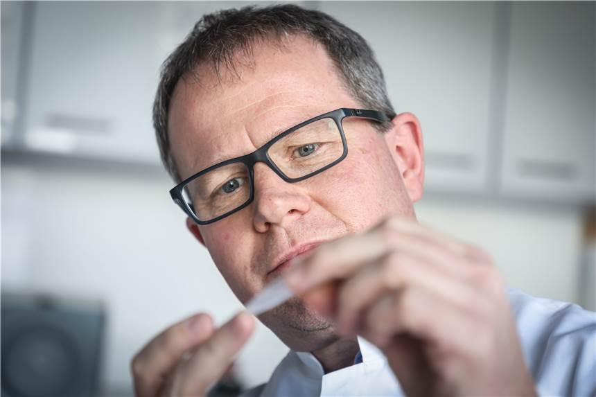 Dr. Watzl: „Wenn sich alle über 60 infizieren, sind die Krankenhäuser zu“ Professor Dr. Carsten Watzl leitet das Leibniz-Institut für Arbeitsforschung an der TU Dortmund.