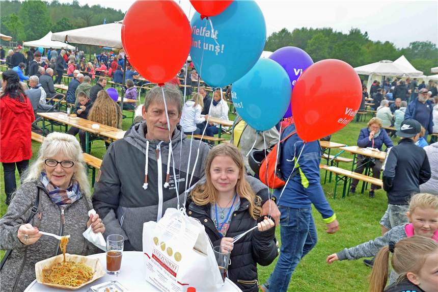 Maikundgebung und Familienfest am 1. Mai im Seepark mit buntem Programm Programm für Groß und Klein bieten Maikundgebung und Familienfest im Seepark auch diesmal wieder (Archivbild). Nach zwei Jahren Corona-Pause kann die Veranstaltung endlich wieder stattfinden.