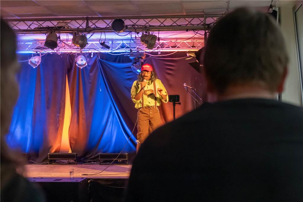 Promise Osagie ist im Juwel aufgetreten - mit Stand-Up und Hip Hop.