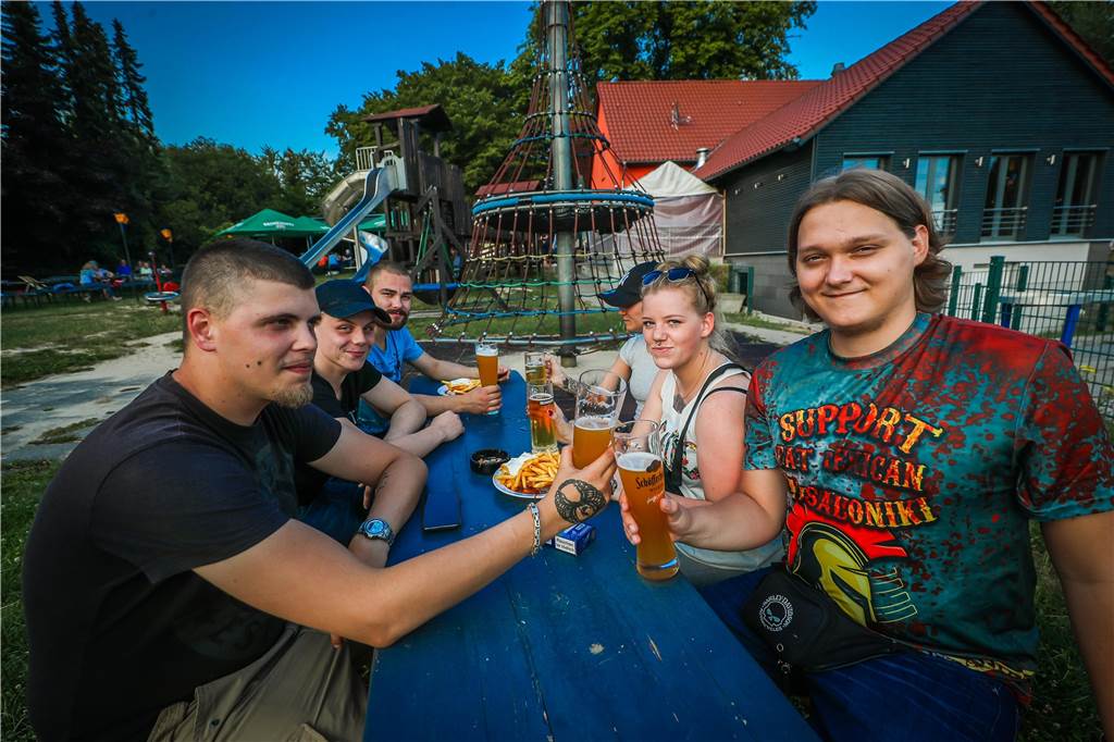Das sind die schönsten Biergärten in Dortmund – Übersicht, Check und Karte Prost! Nicht nur Kinder kommen in dem Biergarten auf ihre Kosten.