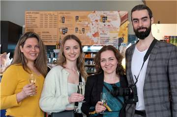 Filmteam im Central-Kino