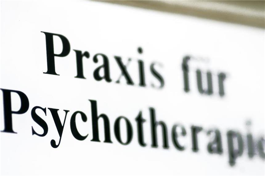 Psychisch Kranke müssen Geduld haben. Es dauert im Schnitt fünf Monate, bis sie einen Termin für eine psychotherapeutische Behandlung erhalten. Foto: Jens Wolf