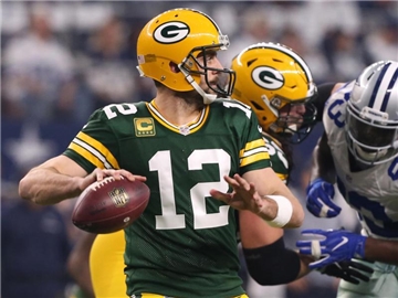 Quarterback Aaron Rodgers ist überragender Passgeber der Green Bay Packers. Foto: Richard W. Rodriguez