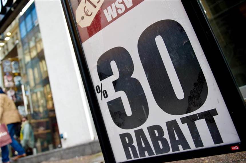 Leere Versprechen: Ärger mit irreführender Werbung Rabatt-Aktion: Kunden haben keinen Rechtsanspruch darauf, dass das Werbeversprechen auch erfüllt wird. Foto: Christoph Schmidt