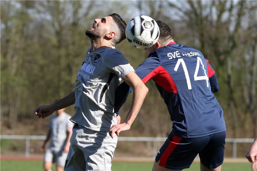 Eintracht Werne nur remis im Topspiel - Stockum überrascht - Herbern II verliert Rachid Soutia (l.) und die Evenkämper haben im Spitzenspiel nur 0:0 gespielt. Der Rückstand auf Heessen bleibt so bei fünf Punkten.
