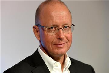 Radio-Bremen-Intendant Jan Metzger weist darauf hin, dass Einsparungen im Programm der ARD schwerwiegende Folgen für freie Mitarbeiter hätte. Foto: Ingo Wagner