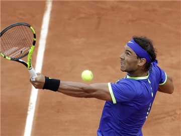 Rafael Nadal muss heute in Roland Garros wieder ran. Foto: Petr David Josek