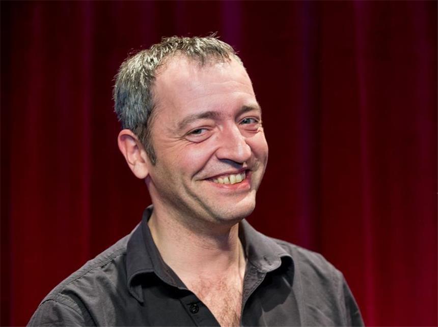 Deutscher Kabarett-Preis zeigt Vielfalt des Genres Rainald Grebe erhielt den Hauptpreis des Deutschen Kabarettpreises. Foto: Daniel Karmann