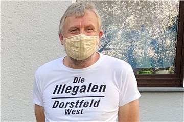 Rainer Hartwig, Wortführer der "illegalen" Mieter im Dortmunder Gewerbegebiet Dorstfeld-West. 