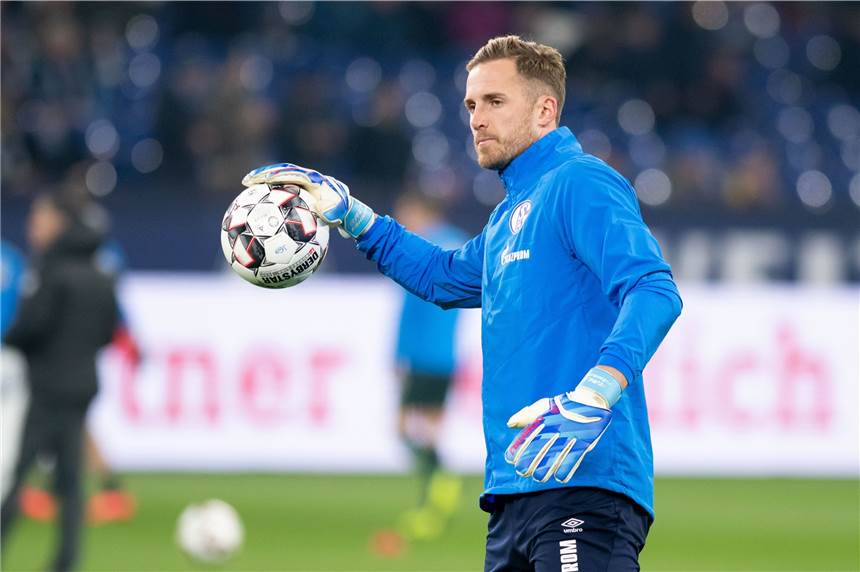 Fährmann-Frau lässt Dampf ab Ralf Fährmann kann seine Rückkehr nach Schalke offenbar kaum erwarten.
