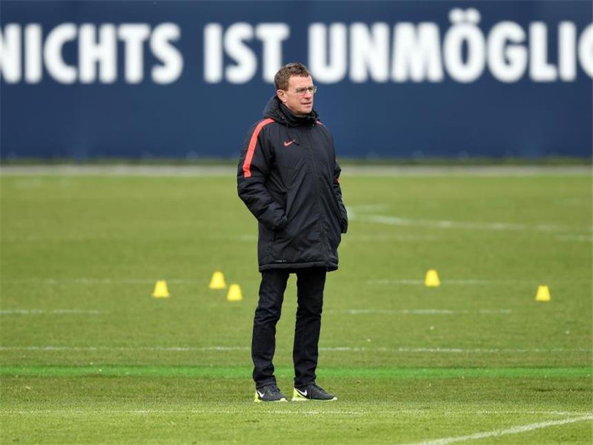 Rangnick: "Klar wollen wir jetzt Champions League spielen" Ralf Rangnick kann wohl zur neuen Saison mit einem internationalen Startplatz planen. Foto: Hendrik Schmidt