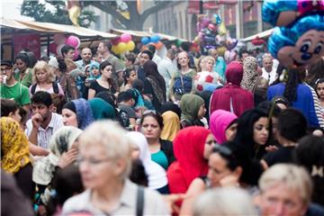 Ramadan-Fest auf der Karl-Marx-Straße in Berlin-Neukölln: Künftig ein gesetzlicher Feiertag? Foto: Jörg Carstensen