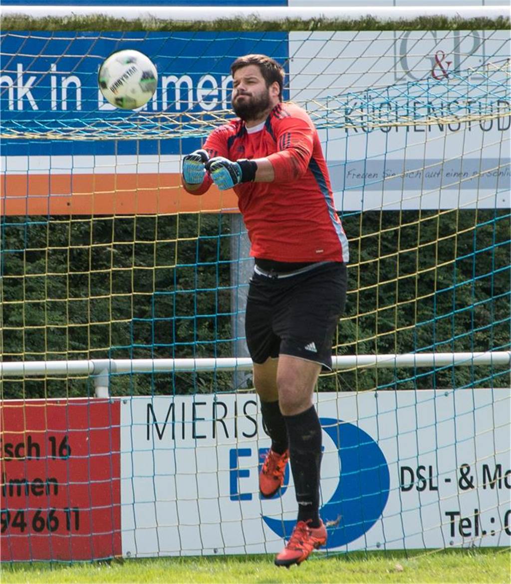 Viele Spieler hören auf, fünf Neue kommen Raphael Albers wurde mittlerweile offiziell zu den Altherren verabschiedet.