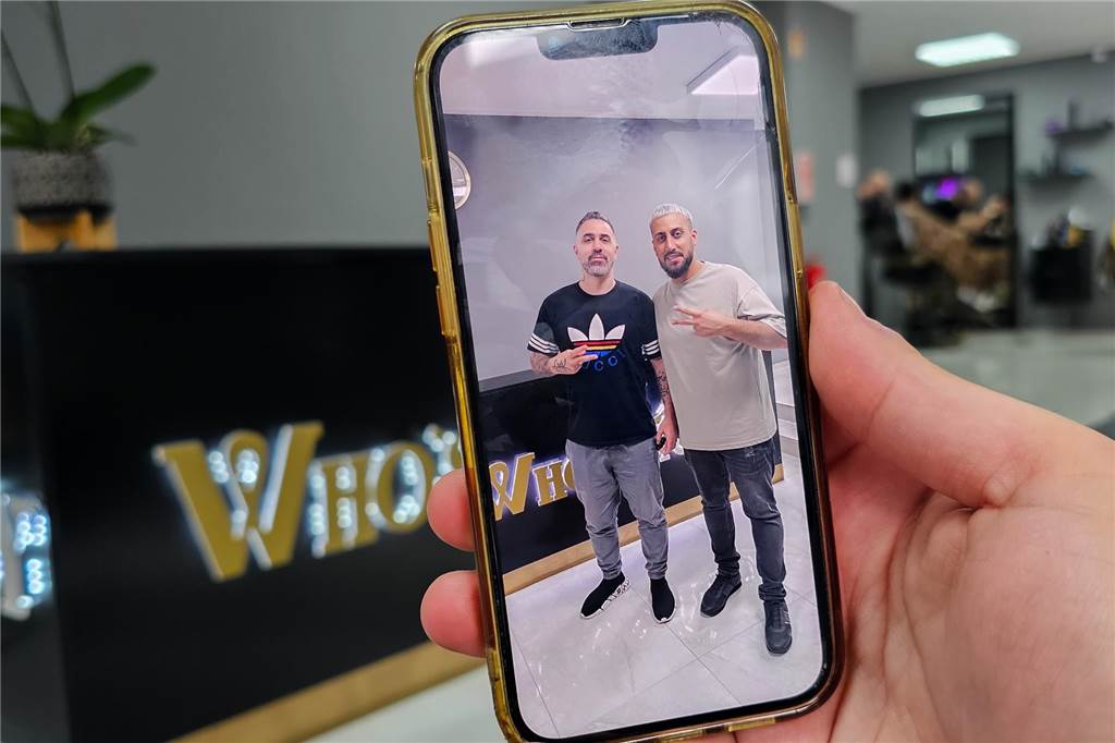 Rapper Bushido posierte bei seinem Besuch gemeinsam mit Yasser vor der Kamera.