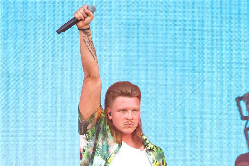 Rapper Finch unterstützt Petition für drastische Corona-Änderung im Amateurfußball Rapper Finch ist nicht nur bekennender Fan von Union Berlin. Jetzt ruft er auch zur Unterstützung des Amateurfußballs auf.