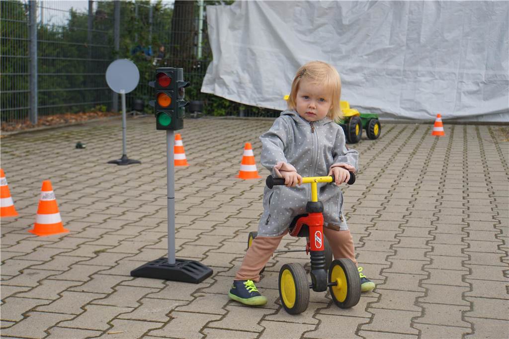 Rasant ging's beim Bobbycar-Rennen zur Sache.